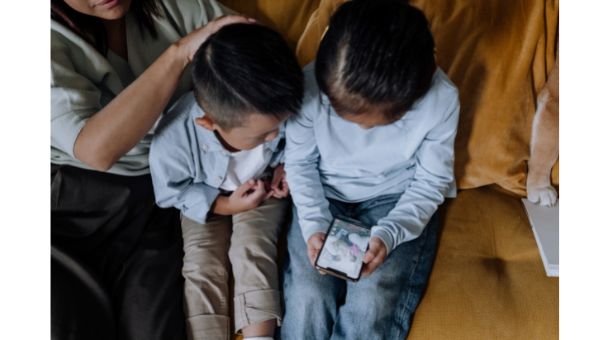 Screen time and children: How to guide your child